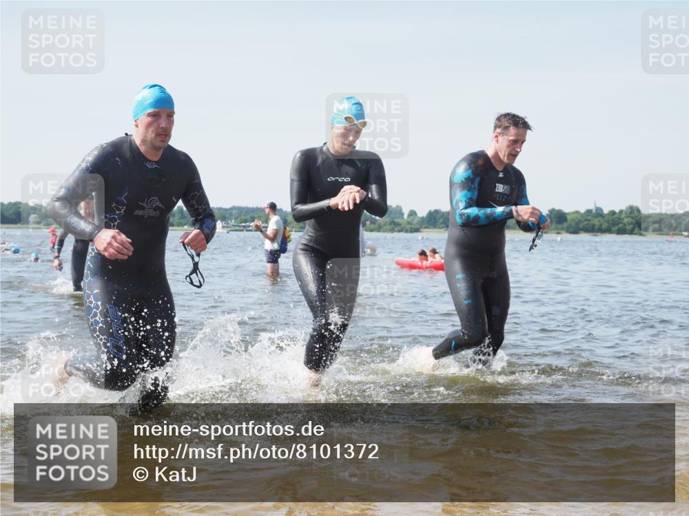22.06.2025 - Viking Triathlon KatJ http://msf.ph/oto/8101372 22.06.2025 10:33:38 Schwimmen 5, 38, 149, 255, 304, 348, 382, 457, 522, 524 meine-sportfotos.de