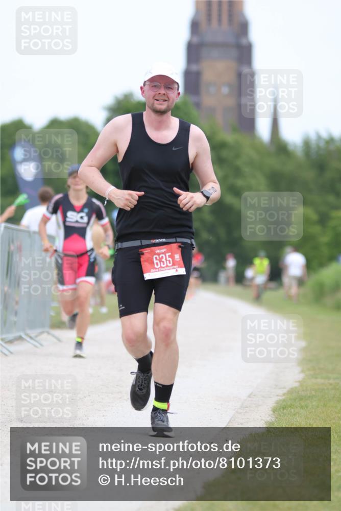 22.06.2025 - Viking Triathlon H.Heesch http://msf.ph/oto/8101373 22.06.2025 13:35:45 Laufen 242, 355, 635, 639 meine-sportfotos.de