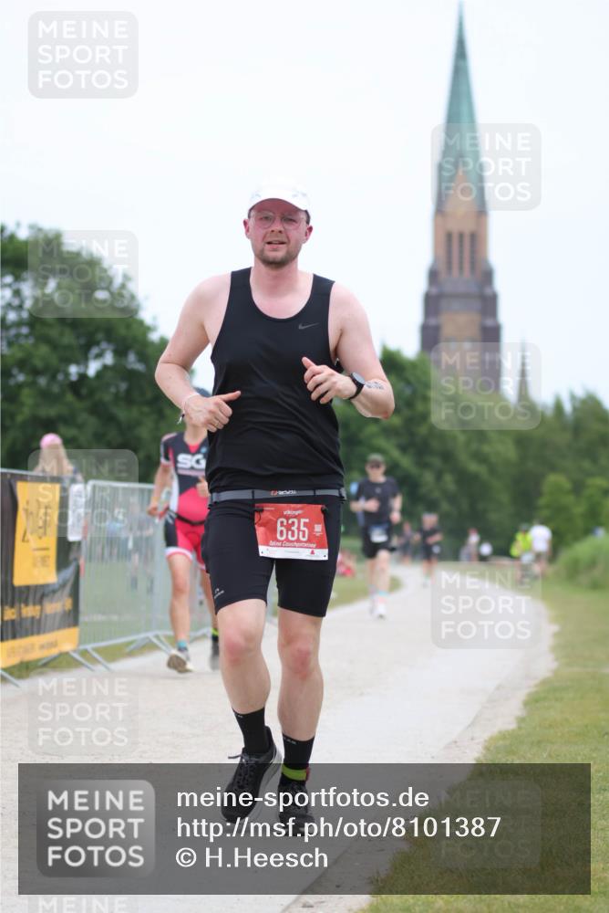 22.06.2025 - Viking Triathlon H.Heesch http://msf.ph/oto/8101387 22.06.2025 13:35:46 Laufen 242, 635, 639 meine-sportfotos.de