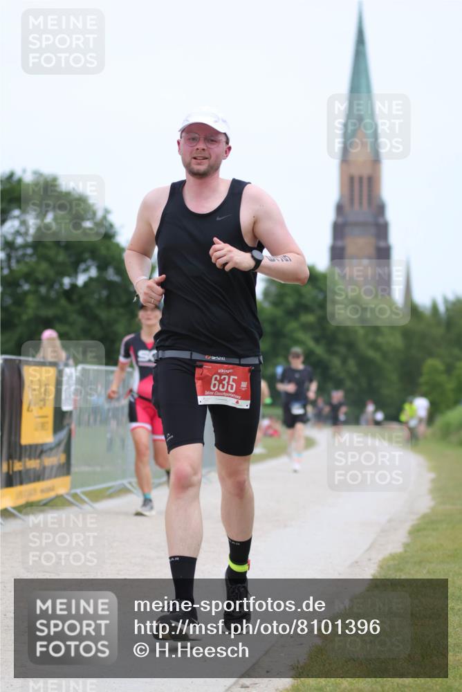 22.06.2025 - Viking Triathlon H.Heesch http://msf.ph/oto/8101396 22.06.2025 13:35:47 Laufen 479, 635, 639 meine-sportfotos.de