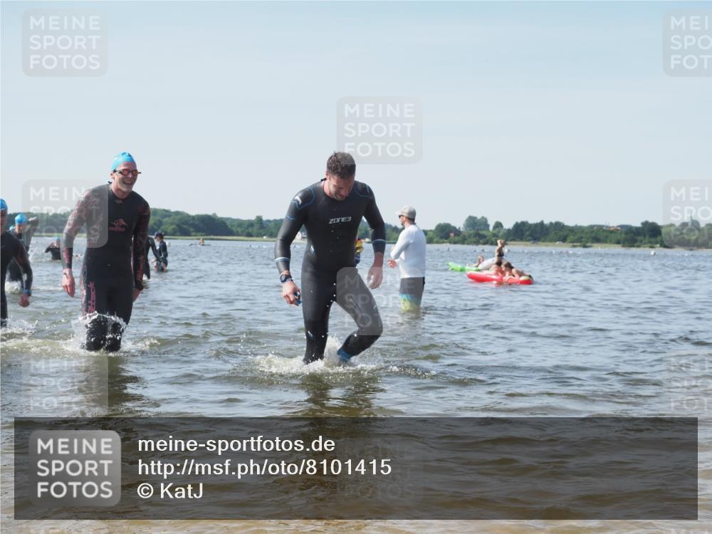 22.06.2025 - Viking Triathlon KatJ http://msf.ph/oto/8101415 22.06.2025 10:33:44 Schwimmen 5, 50, 149, 229, 242, 255, 304, 348, 349, 438, 457 meine-sportfotos.de