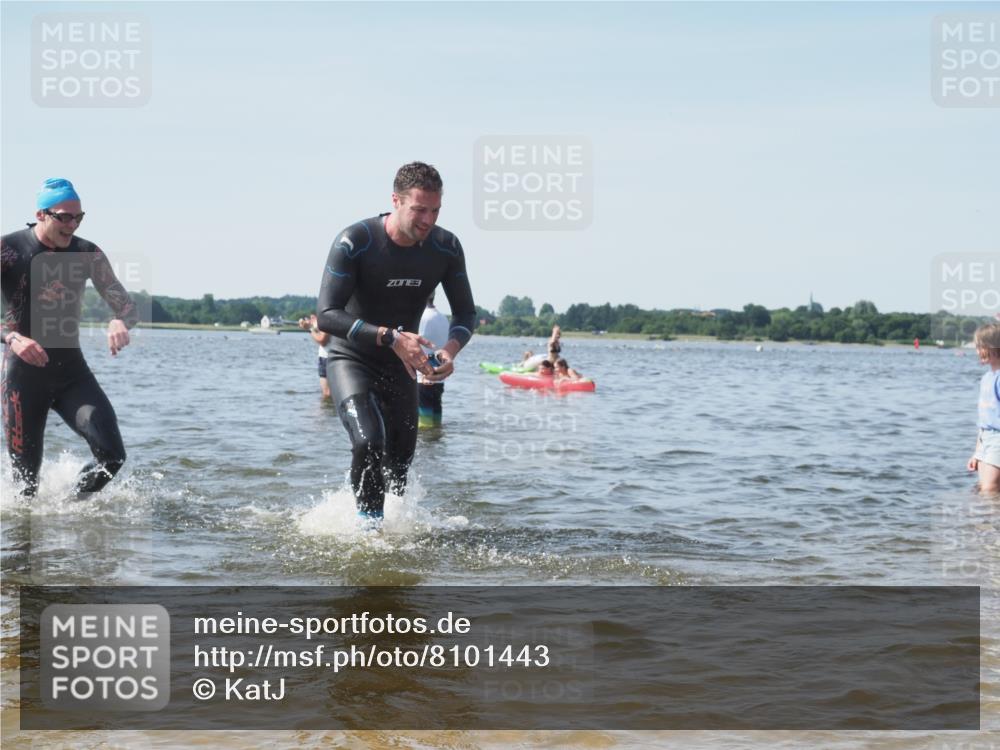 22.06.2025 - Viking Triathlon KatJ http://msf.ph/oto/8101443 22.06.2025 10:33:44 Schwimmen 5, 50, 149, 229, 242, 255, 304, 348, 349, 438, 457 meine-sportfotos.de