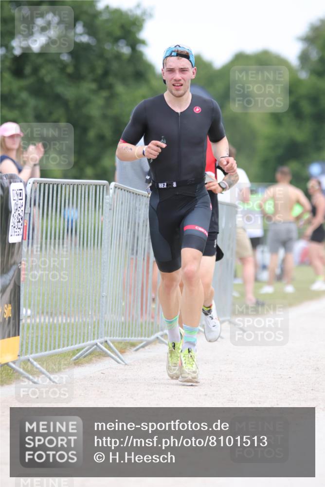 22.06.2025 - Viking Triathlon H.Heesch http://msf.ph/oto/8101513 22.06.2025 13:36:02 Laufen 87, 288, 641 meine-sportfotos.de