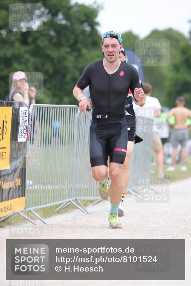22.06.2025 - Viking Triathlon H.Heesch http://msf.ph/oto/8101524 22.06.2025 13:36:02 Laufen 87, 288, 641 meine-sportfotos.de