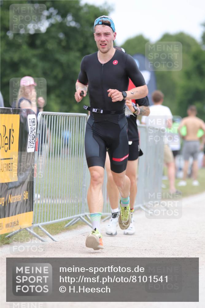 22.06.2025 - Viking Triathlon H.Heesch http://msf.ph/oto/8101541 22.06.2025 13:36:02 Laufen 87, 288, 641 meine-sportfotos.de