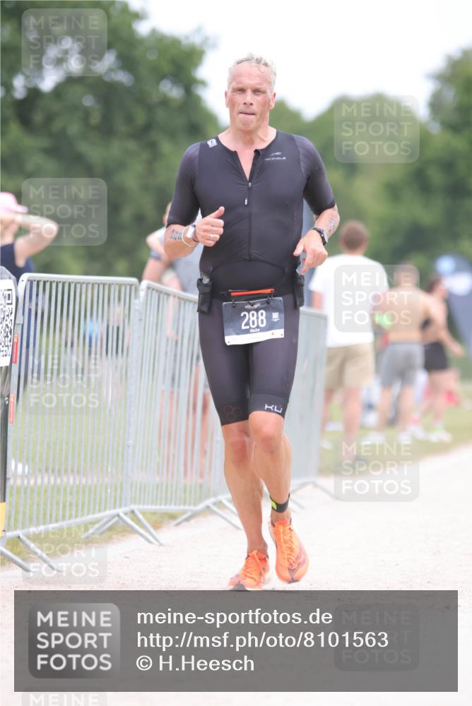 22.06.2025 - Viking Triathlon H.Heesch http://msf.ph/oto/8101563 22.06.2025 13:36:07 Laufen 87, 288, 641 meine-sportfotos.de