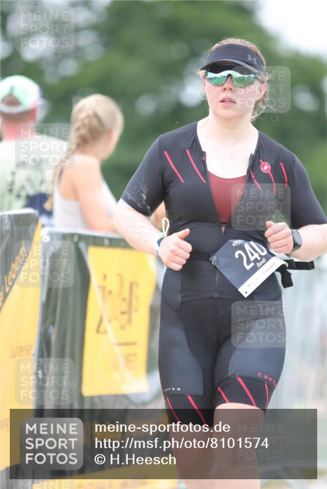 22.06.2025 - Viking Triathlon H.Heesch http://msf.ph/oto/8101574 22.06.2025 15:44:39 Laufen 240 meine-sportfotos.de