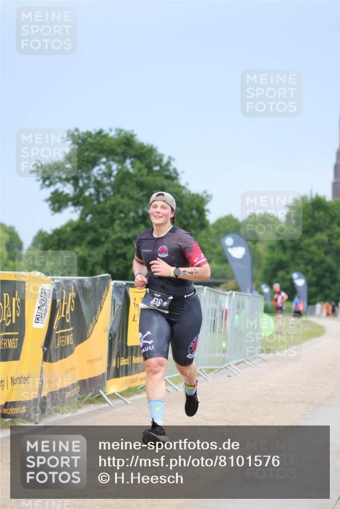 22.06.2025 - Viking Triathlon H.Heesch http://msf.ph/oto/8101576 22.06.2025 16:47:38 Laufen 476 meine-sportfotos.de