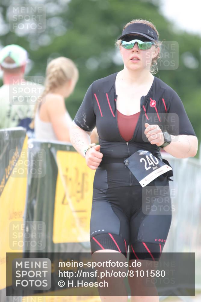 22.06.2025 - Viking Triathlon H.Heesch http://msf.ph/oto/8101580 22.06.2025 15:44:39 Laufen 240 meine-sportfotos.de