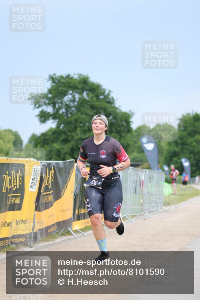 22.06.2025 - Viking Triathlon H.Heesch http://msf.ph/oto/8101590 22.06.2025 16:47:38 Laufen 476 meine-sportfotos.de