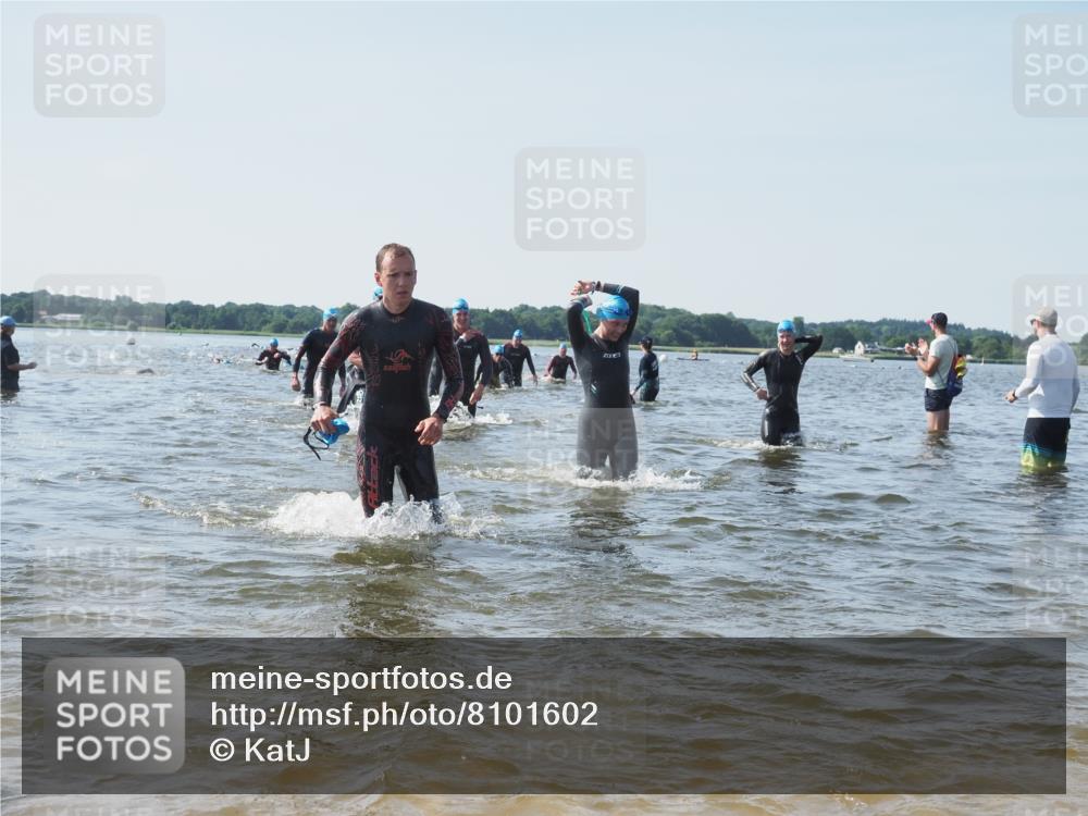 22.06.2025 - Viking Triathlon KatJ http://msf.ph/oto/8101602 22.06.2025 10:33:49 Schwimmen 5, 50, 75, 149, 184, 229, 242, 255, 304, 348, 349, 438, 457, 540 meine-sportfotos.de