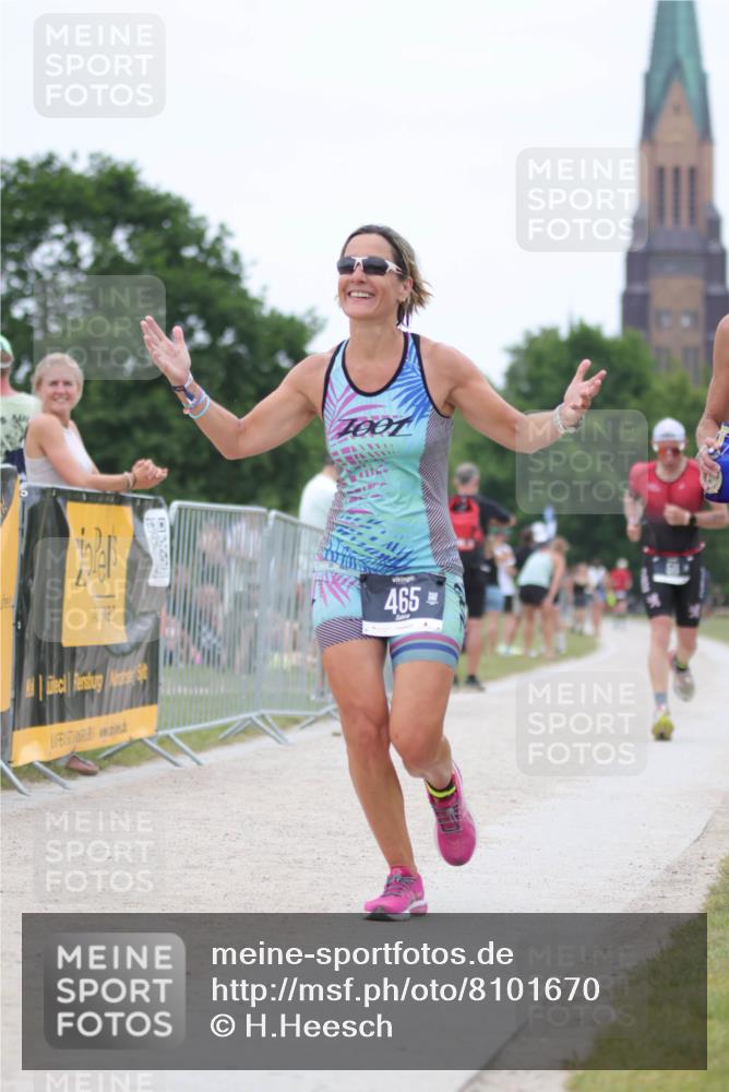 22.06.2025 - Viking Triathlon H.Heesch http://msf.ph/oto/8101670 22.06.2025 15:44:49 Laufen 465, 511 meine-sportfotos.de