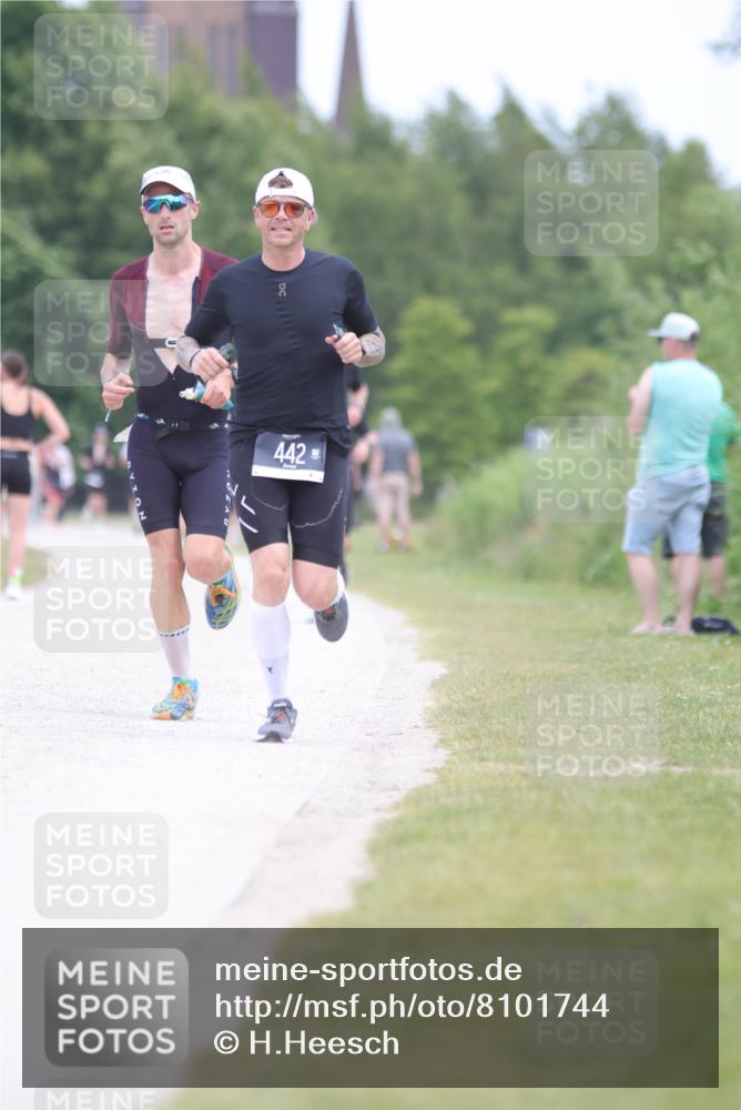 22.06.2025 - Viking Triathlon H.Heesch http://msf.ph/oto/8101744 22.06.2025 13:36:26 Laufen 442, 527 meine-sportfotos.de