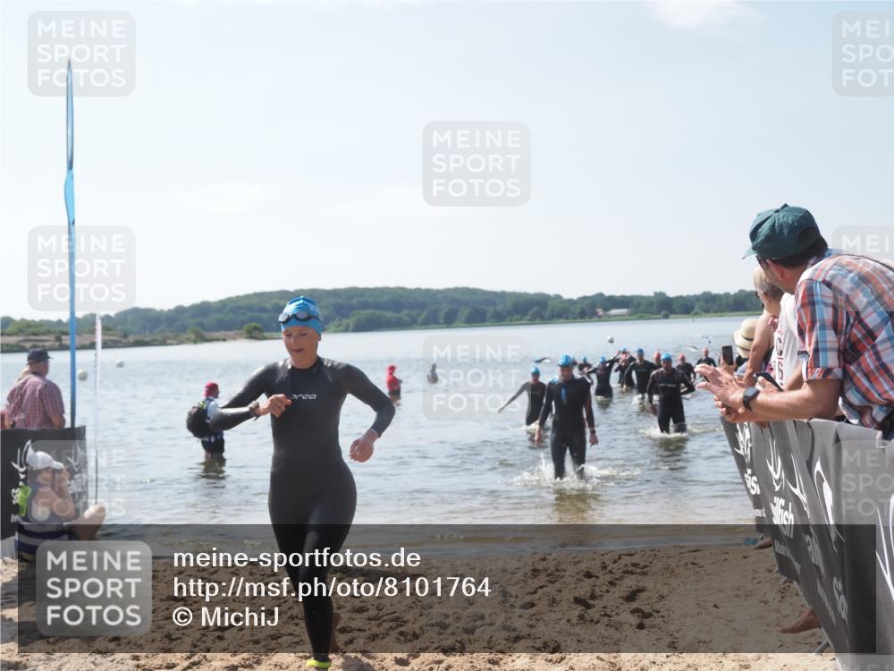 22.06.2025 - Viking Triathlon MichiJ http://msf.ph/oto/8101764 22.06.2025 10:45:47 Schwimmen 95, 197, 360, 372, 425, 519, 633 meine-sportfotos.de