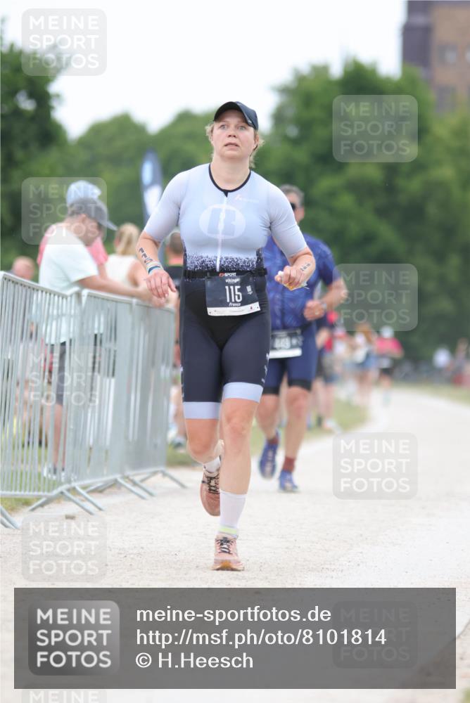 22.06.2025 - Viking Triathlon H.Heesch http://msf.ph/oto/8101814 22.06.2025 15:45:30 Laufen 115, 449 meine-sportfotos.de