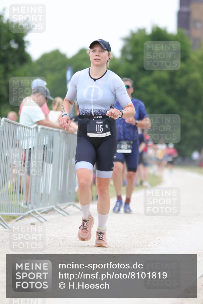 22.06.2025 - Viking Triathlon H.Heesch http://msf.ph/oto/8101819 22.06.2025 15:45:31 Laufen 115, 449 meine-sportfotos.de