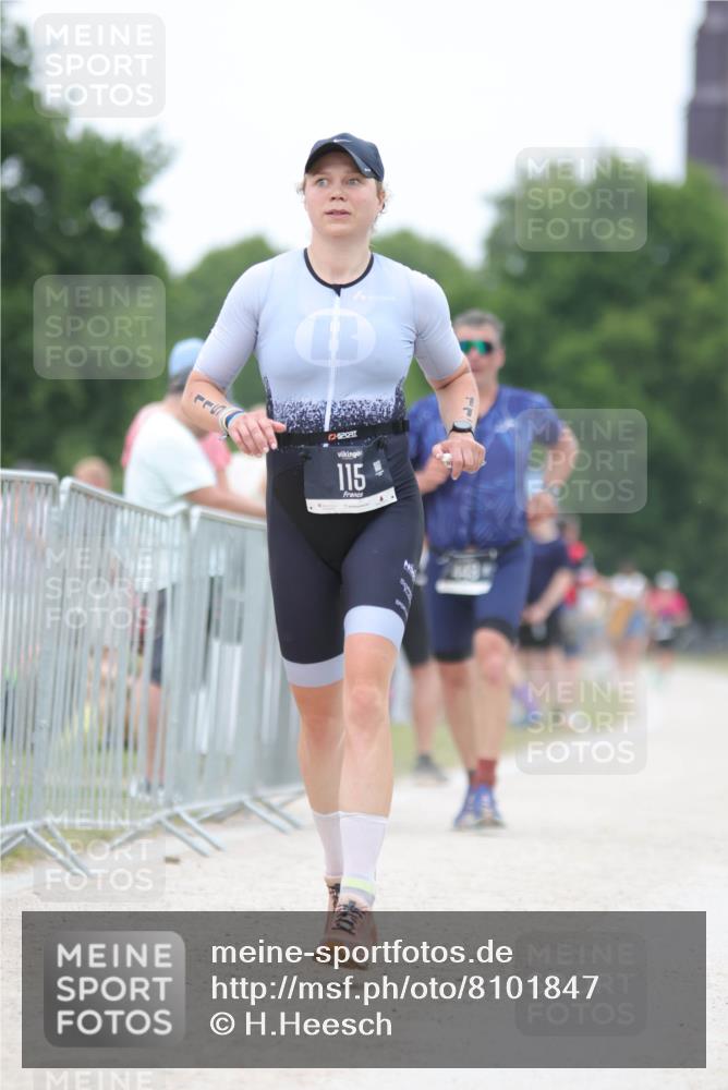 22.06.2025 - Viking Triathlon H.Heesch http://msf.ph/oto/8101847 22.06.2025 15:45:31 Laufen 115, 449 meine-sportfotos.de