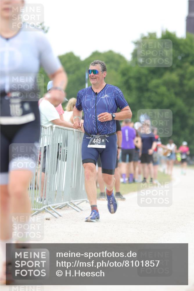 22.06.2025 - Viking Triathlon H.Heesch http://msf.ph/oto/8101857 22.06.2025 15:45:32 Laufen 115, 449 meine-sportfotos.de