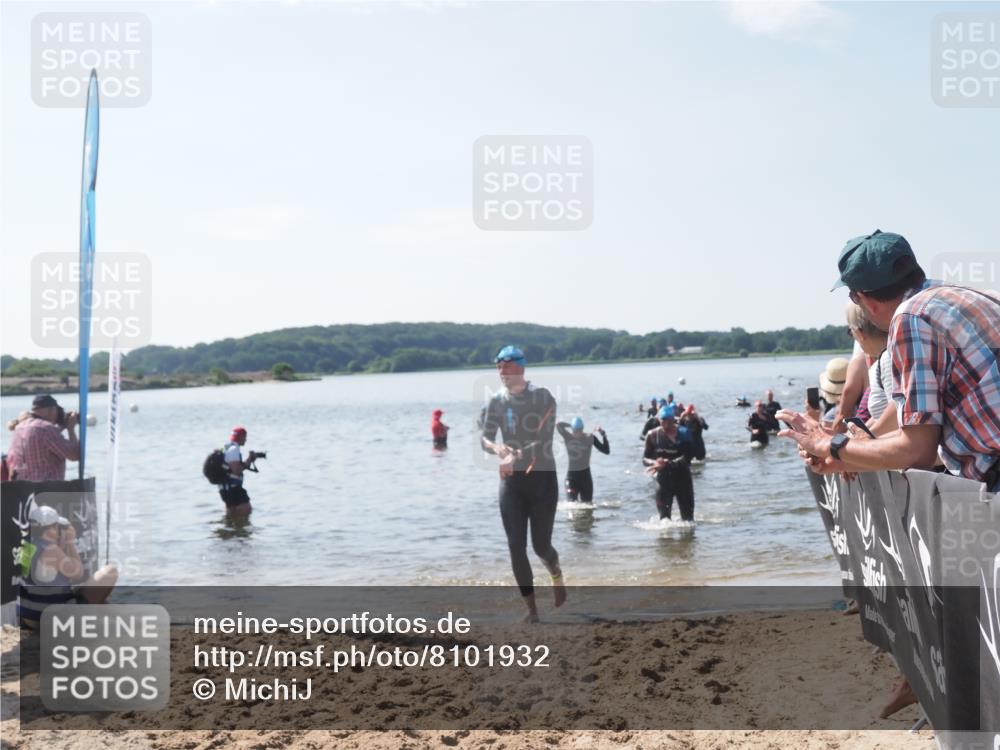 22.06.2025 - Viking Triathlon MichiJ http://msf.ph/oto/8101932 22.06.2025 10:45:51 Schwimmen 95, 360, 372, 425, 468, 519, 615, 621, 633 meine-sportfotos.de