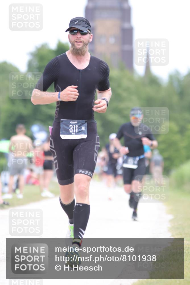 22.06.2025 - Viking Triathlon H.Heesch http://msf.ph/oto/8101938 22.06.2025 13:36:34 Laufen 173, 311, 442, 527 meine-sportfotos.de