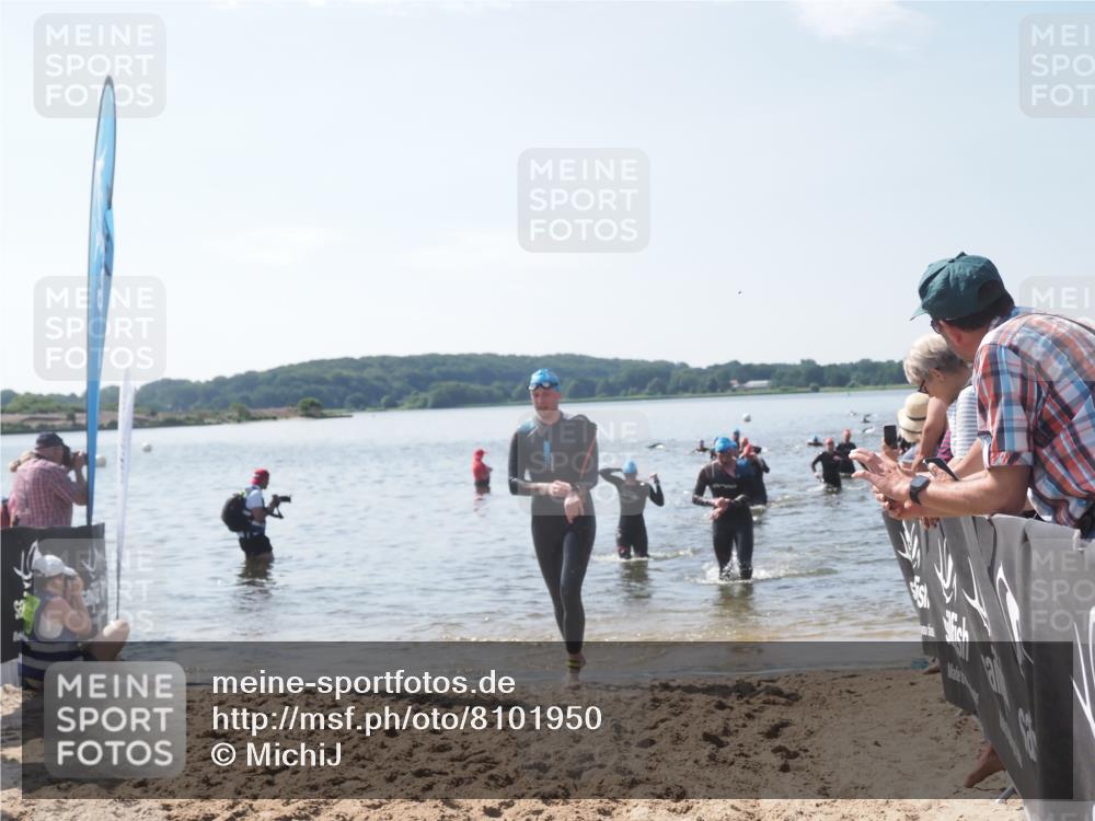 22.06.2025 - Viking Triathlon MichiJ http://msf.ph/oto/8101950 22.06.2025 10:45:51 Schwimmen 95, 360, 372, 425, 468, 519, 615, 621, 633 meine-sportfotos.de