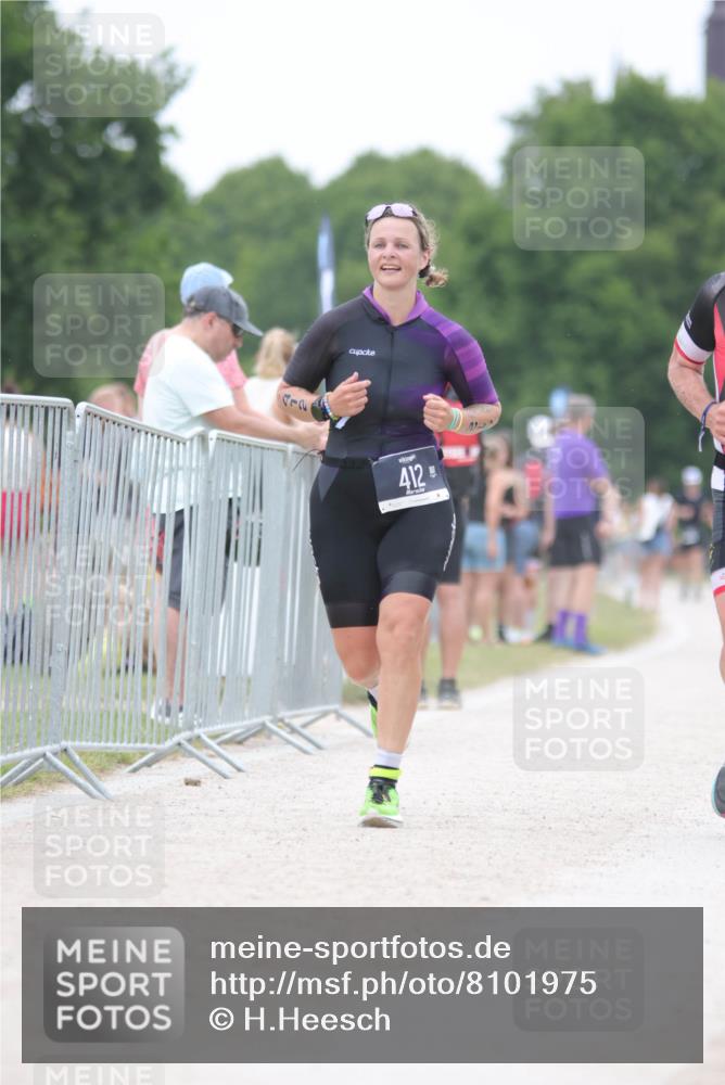 22.06.2025 - Viking Triathlon H.Heesch http://msf.ph/oto/8101975 22.06.2025 15:45:47 Laufen 292, 412 meine-sportfotos.de