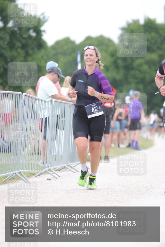 22.06.2025 - Viking Triathlon H.Heesch http://msf.ph/oto/8101983 22.06.2025 15:45:47 Laufen 292, 412 meine-sportfotos.de