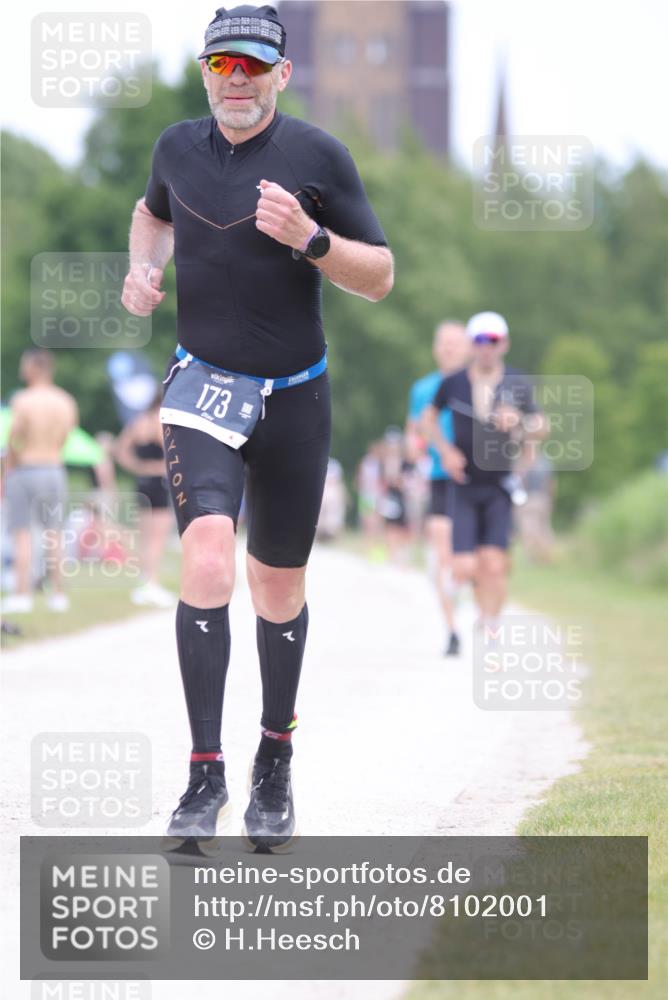 22.06.2025 - Viking Triathlon H.Heesch http://msf.ph/oto/8102001 22.06.2025 13:36:39 Laufen 125, 128, 173, 311 meine-sportfotos.de