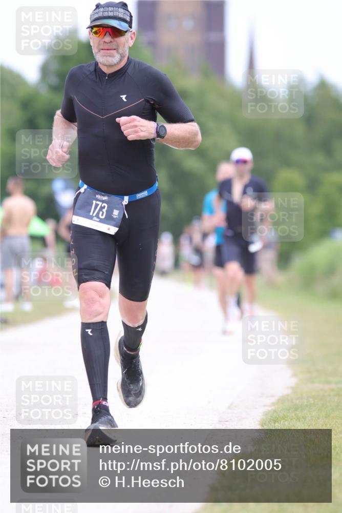 22.06.2025 - Viking Triathlon H.Heesch http://msf.ph/oto/8102005 22.06.2025 13:36:39 Laufen 125, 128, 173, 311 meine-sportfotos.de