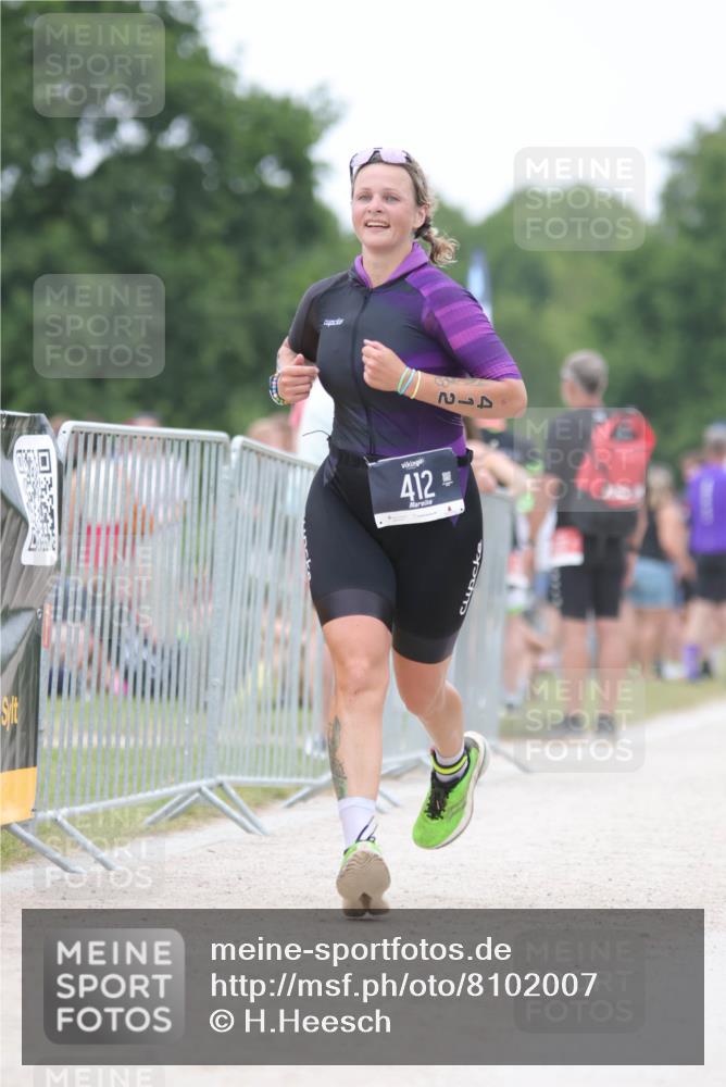 22.06.2025 - Viking Triathlon H.Heesch http://msf.ph/oto/8102007 22.06.2025 15:45:48 Laufen 292, 412 meine-sportfotos.de