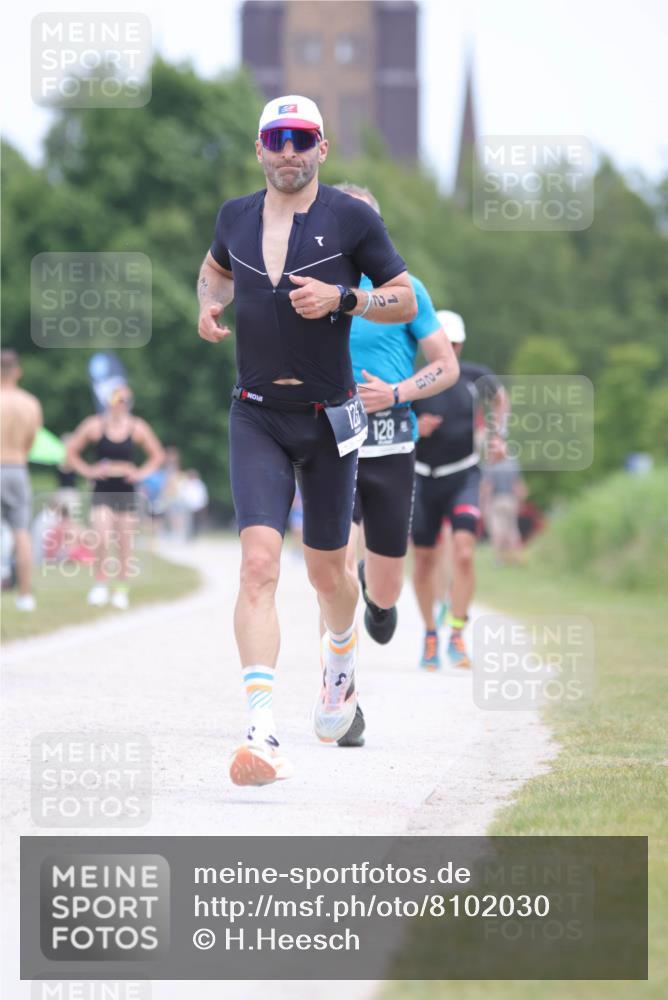 22.06.2025 - Viking Triathlon H.Heesch http://msf.ph/oto/8102030 22.06.2025 13:36:42 Laufen 125, 128, 173 meine-sportfotos.de