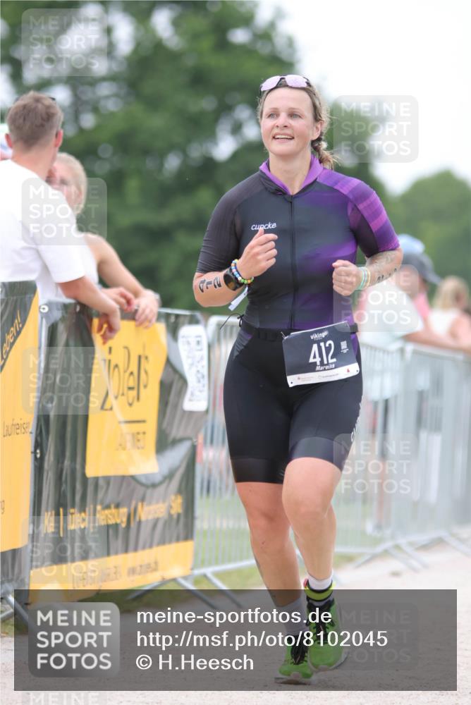 22.06.2025 - Viking Triathlon H.Heesch http://msf.ph/oto/8102045 22.06.2025 15:45:49 Laufen 292, 412 meine-sportfotos.de