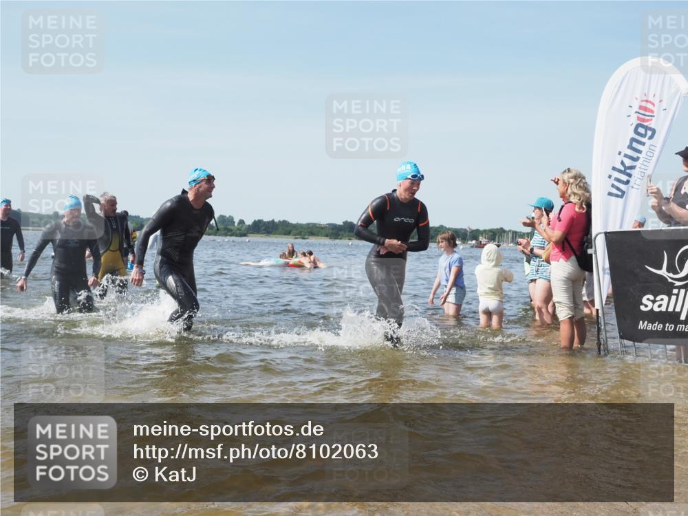 22.06.2025 - Viking Triathlon KatJ http://msf.ph/oto/8102063 22.06.2025 10:34:04 Schwimmen 46, 70, 75, 184, 297, 349, 429, 478, 532, 540, 618, 635 meine-sportfotos.de