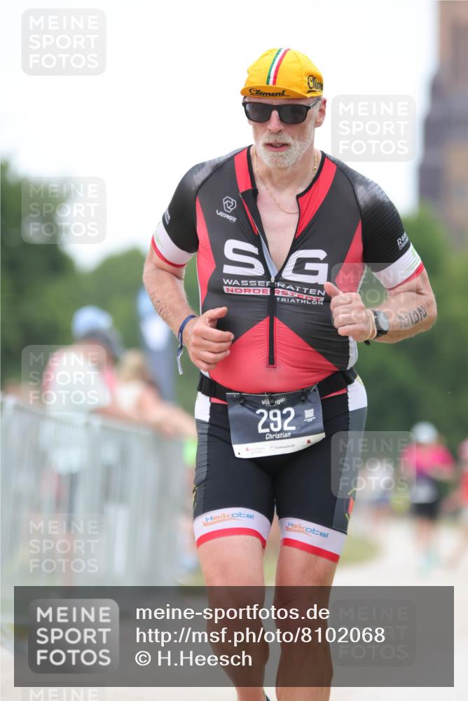 22.06.2025 - Viking Triathlon H.Heesch http://msf.ph/oto/8102068 22.06.2025 15:45:50 Laufen 292, 412 meine-sportfotos.de