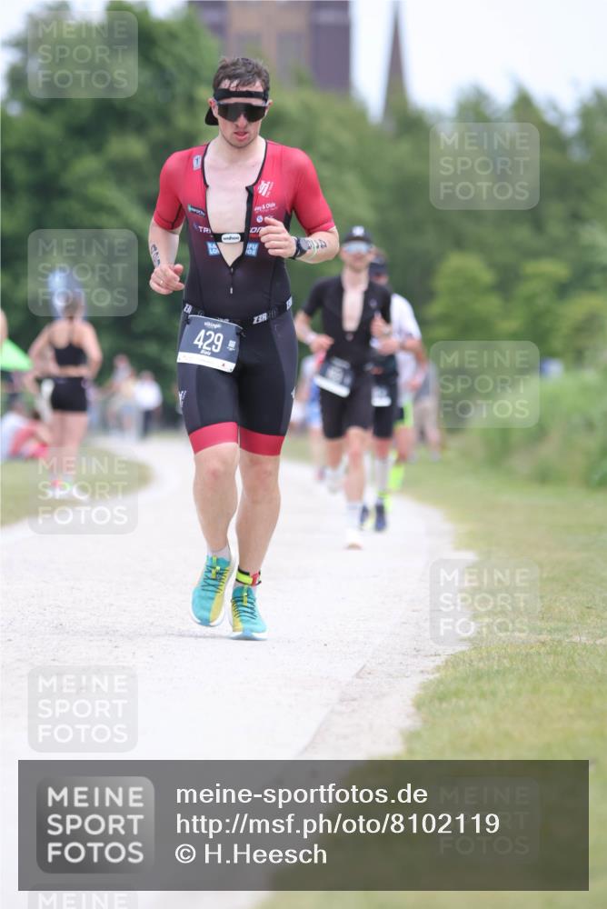 22.06.2025 - Viking Triathlon H.Heesch http://msf.ph/oto/8102119 22.06.2025 13:36:51 Laufen 193, 283, 429 meine-sportfotos.de