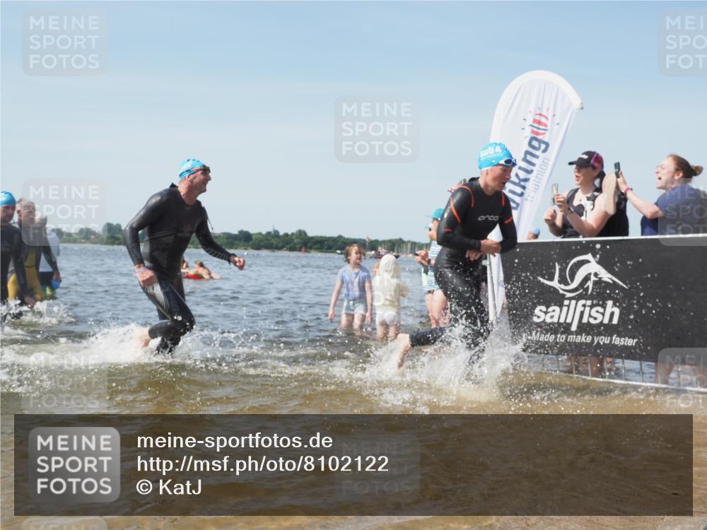 22.06.2025 - Viking Triathlon KatJ http://msf.ph/oto/8102122 22.06.2025 10:34:04 Schwimmen 46, 70, 75, 184, 297, 349, 429, 478, 532, 540, 618, 635 meine-sportfotos.de
