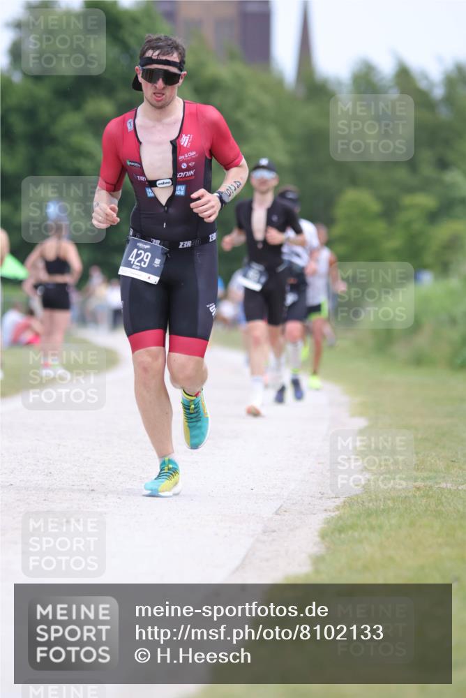 22.06.2025 - Viking Triathlon H.Heesch http://msf.ph/oto/8102133 22.06.2025 13:36:51 Laufen 193, 283, 429 meine-sportfotos.de