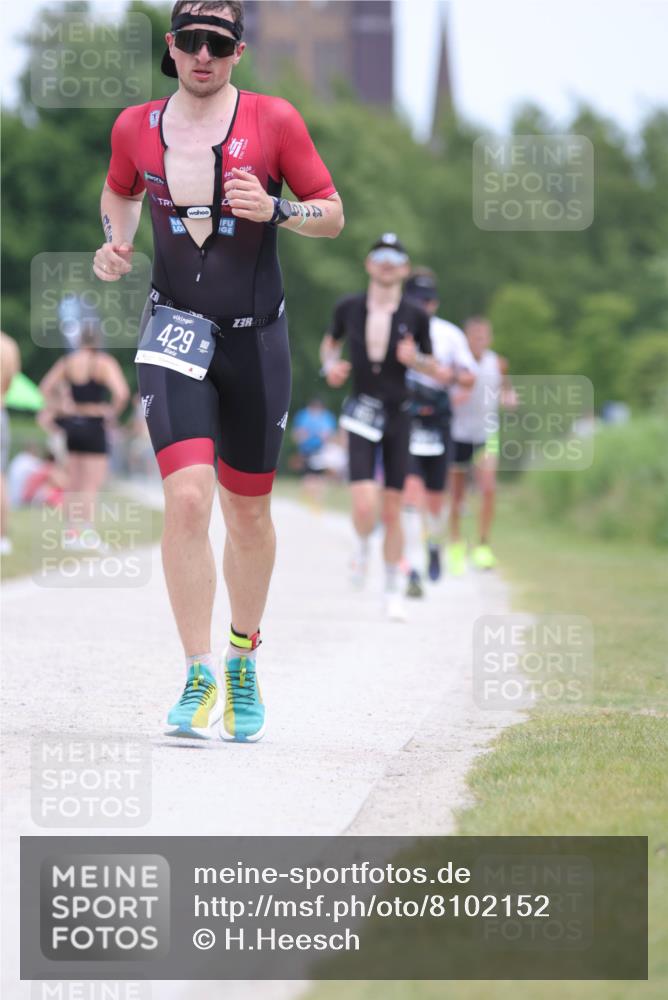 22.06.2025 - Viking Triathlon H.Heesch http://msf.ph/oto/8102152 22.06.2025 13:36:52 Laufen 193, 283, 429 meine-sportfotos.de