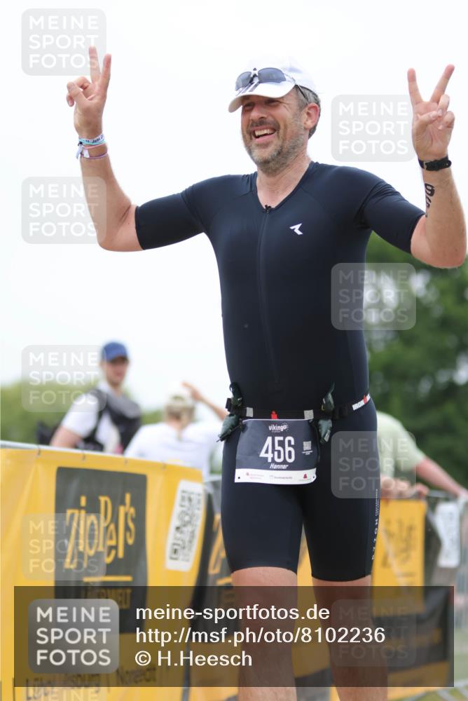 22.06.2025 - Viking Triathlon H.Heesch http://msf.ph/oto/8102236 22.06.2025 15:46:25 Laufen 335, 456 meine-sportfotos.de