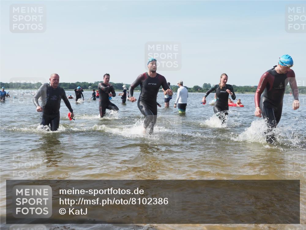22.06.2025 - Viking Triathlon KatJ http://msf.ph/oto/8102386 22.06.2025 10:34:13 Schwimmen 46, 70, 294, 297, 429, 486, 527, 532, 618, 635 meine-sportfotos.de