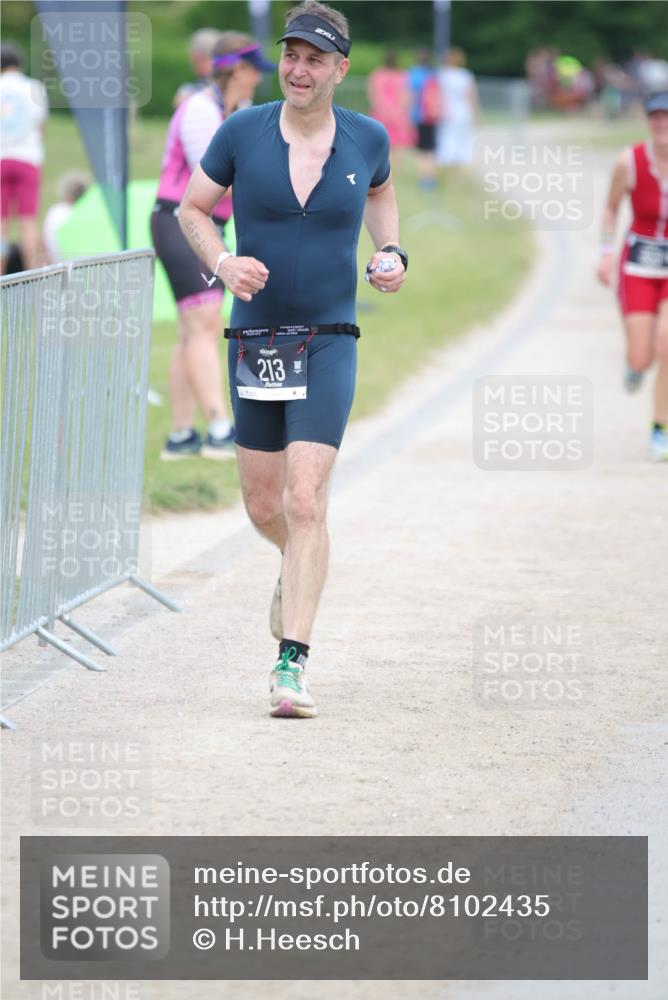 22.06.2025 - Viking Triathlon H.Heesch http://msf.ph/oto/8102435 22.06.2025 16:50:30 Laufen 213 meine-sportfotos.de