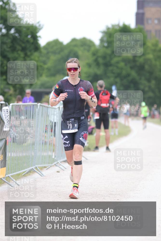 22.06.2025 - Viking Triathlon H.Heesch http://msf.ph/oto/8102450 22.06.2025 15:47:12 Laufen 79 meine-sportfotos.de