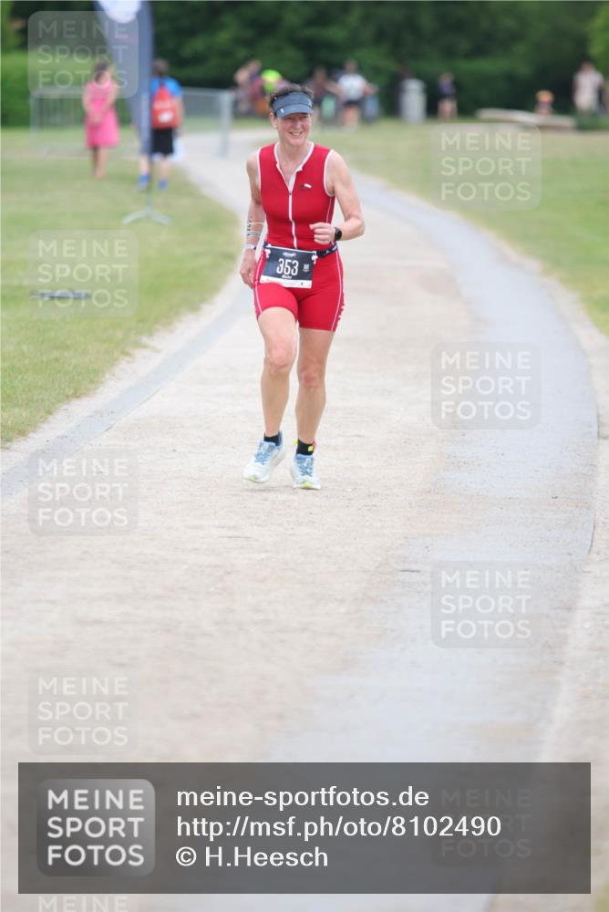 22.06.2025 - Viking Triathlon H.Heesch http://msf.ph/oto/8102490 22.06.2025 16:50:32 Laufen 213, 353 meine-sportfotos.de