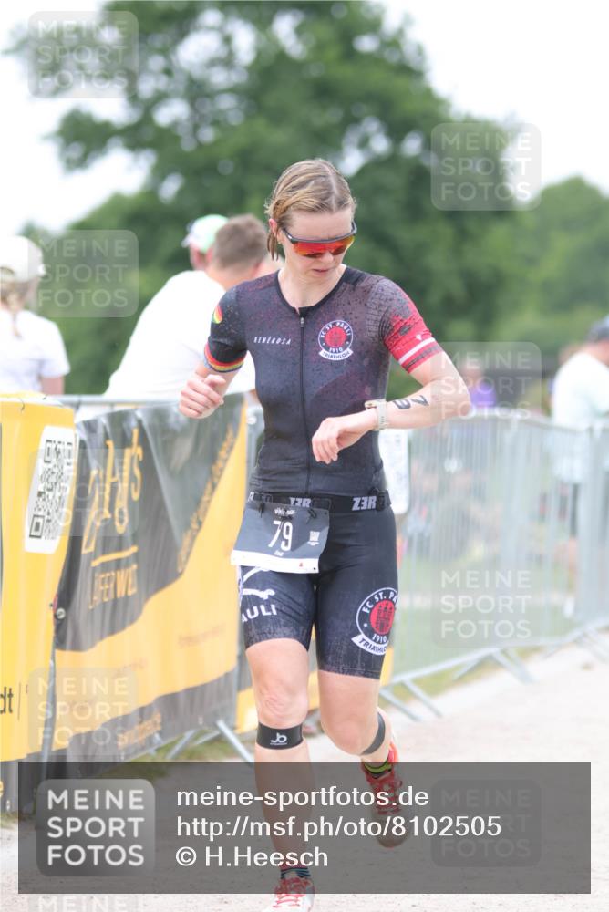 22.06.2025 - Viking Triathlon H.Heesch http://msf.ph/oto/8102505 22.06.2025 15:47:13 Laufen 79 meine-sportfotos.de