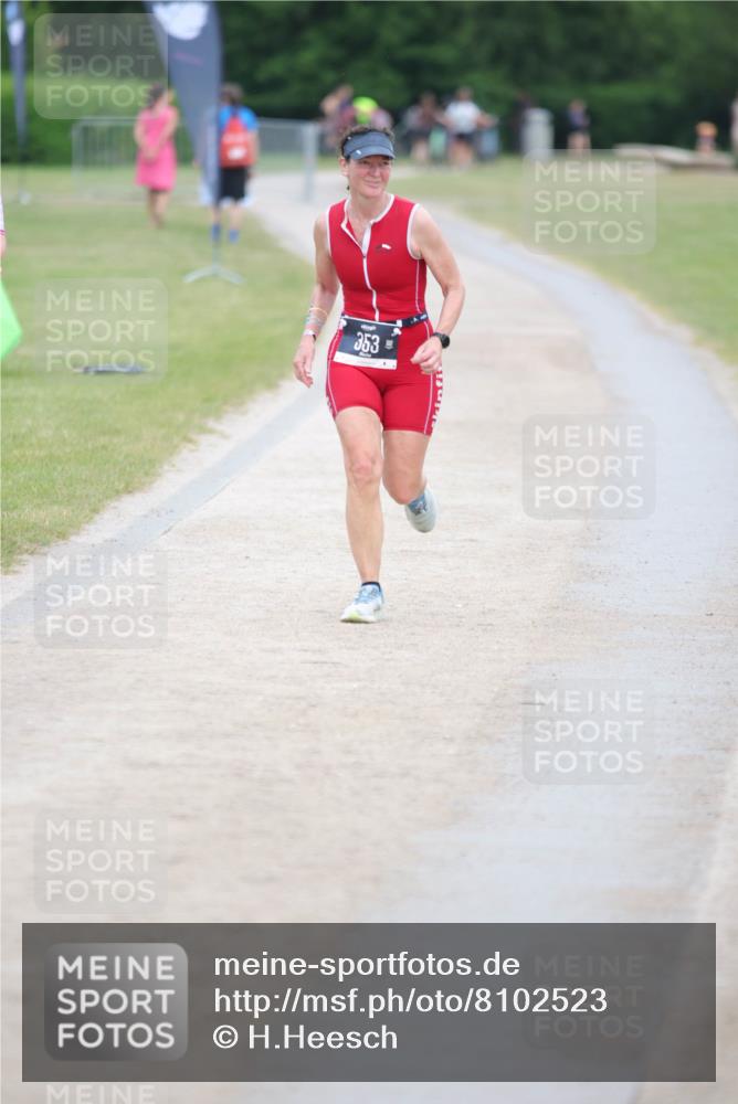 22.06.2025 - Viking Triathlon H.Heesch http://msf.ph/oto/8102523 22.06.2025 16:50:32 Laufen 213, 353 meine-sportfotos.de