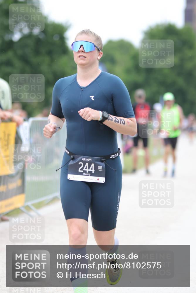 22.06.2025 - Viking Triathlon H.Heesch http://msf.ph/oto/8102575 22.06.2025 15:47:31 Laufen 244 meine-sportfotos.de