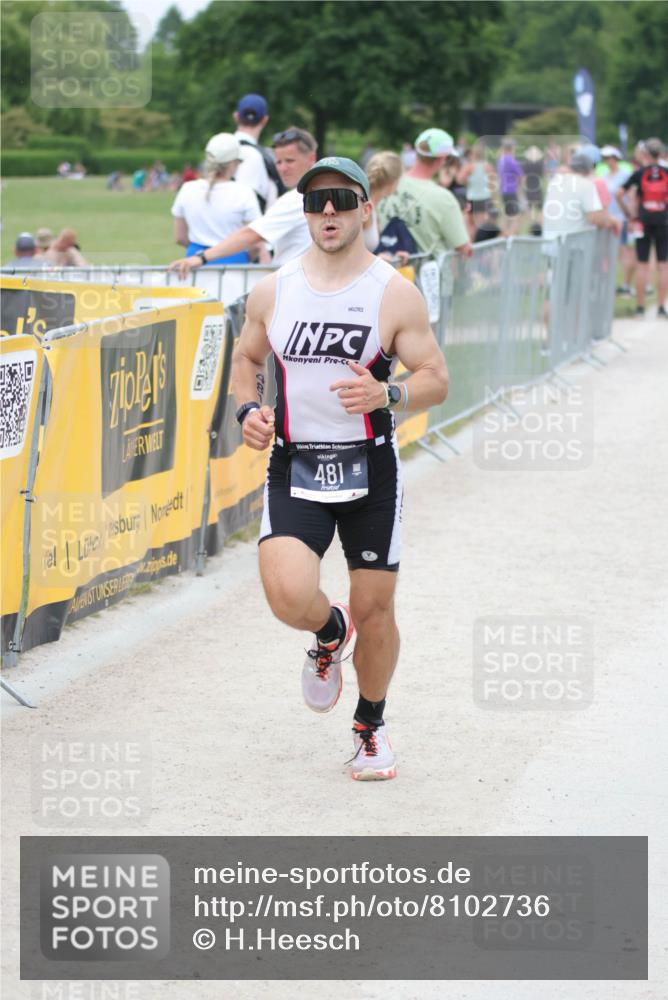 22.06.2025 - Viking Triathlon H.Heesch http://msf.ph/oto/8102736 22.06.2025 15:48:09 Laufen 481 meine-sportfotos.de