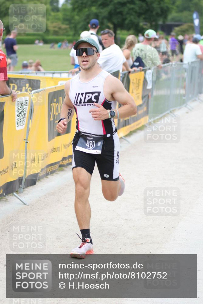 22.06.2025 - Viking Triathlon H.Heesch http://msf.ph/oto/8102752 22.06.2025 15:48:09 Laufen 481 meine-sportfotos.de