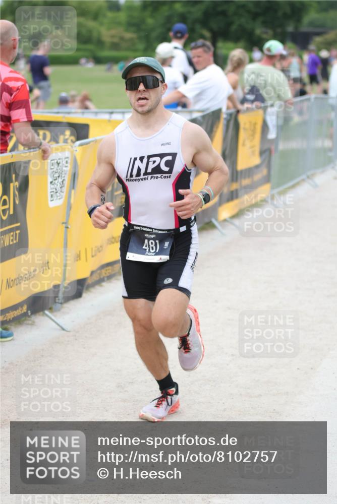 22.06.2025 - Viking Triathlon H.Heesch http://msf.ph/oto/8102757 22.06.2025 15:48:09 Laufen 481 meine-sportfotos.de