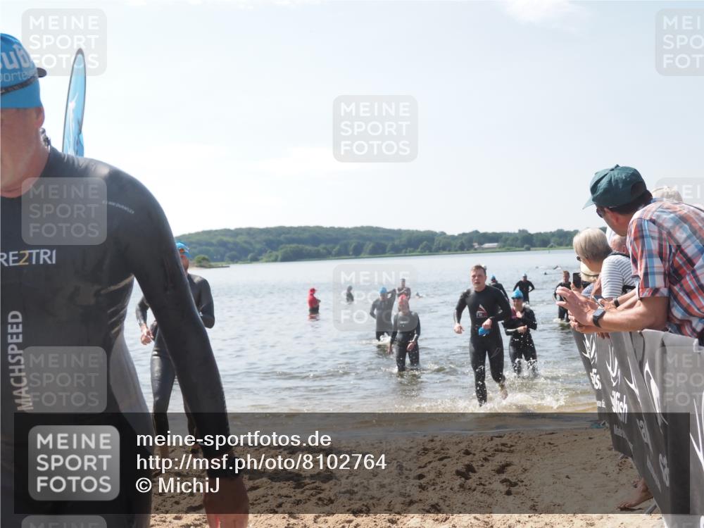 22.06.2025 - Viking Triathlon MichiJ http://msf.ph/oto/8102764 22.06.2025 10:46:11 Schwimmen 121, 144, 213, 217, 342, 525, 647 meine-sportfotos.de